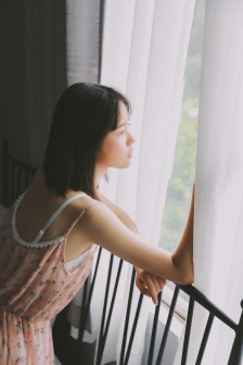 善良的邻居妻子